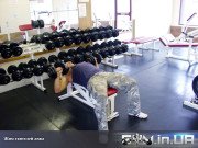 Упражнение: Жим гантелей лежа Упражнение: Жим гантелей лежа
